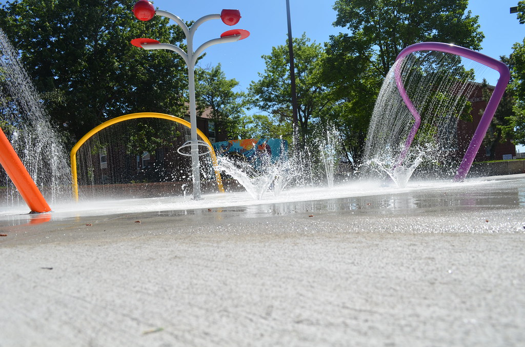Wodny plac zabaw z tryskającą wodą w Gliwicach